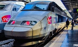 France's $20 Billion Trains Don’t Fit in The Station Platforms