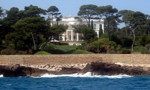 France Seizes Roman Abramovich's French Mansion Previously Owned by Duke of Windsor