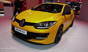 Frankfurt 2013: Renault Unveils 2014 Megane Models <span>· Live Photos</span>
