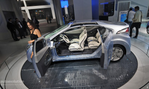 Frankfurt Auto Show: Hyundai BLUE-WILL <span>· Live Photos</span>