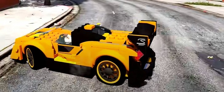 Franklin's Turned Into LEGO Racer, Becomes Super-Fast GTA V Getaway Car -