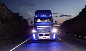 Freightliner Inspiration Truck Can Now Self-Drive Itself Legally in the U.S.