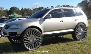 From Donks to a VW Touareg on Massive Wheels, Florida Car Gathering Has ’Em All