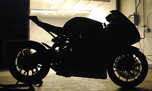 Full-Carbon Trim for Ducati 999 by Arete Americana
