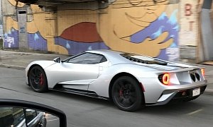 Fully Naked 2017 Ford GT Roams the Streets of Detroit, Sounds "Like a Hypercar"