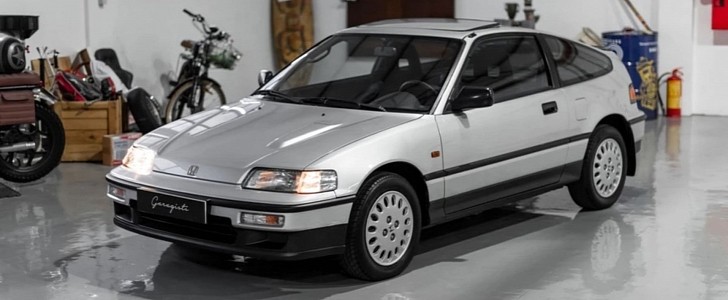 1990 Honda CRX with just 17 km (10.5 miles) on the odometer