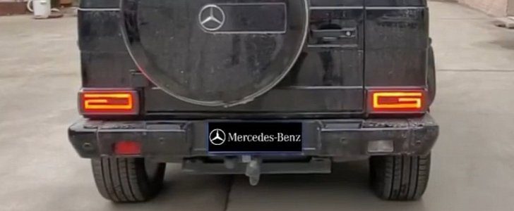 Mercedes G-Class with G-style rear lamp design