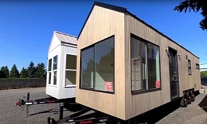 Gallery Tiny House Is Flooded With Natural Light, Flaunts a Tasteful and Modern Design