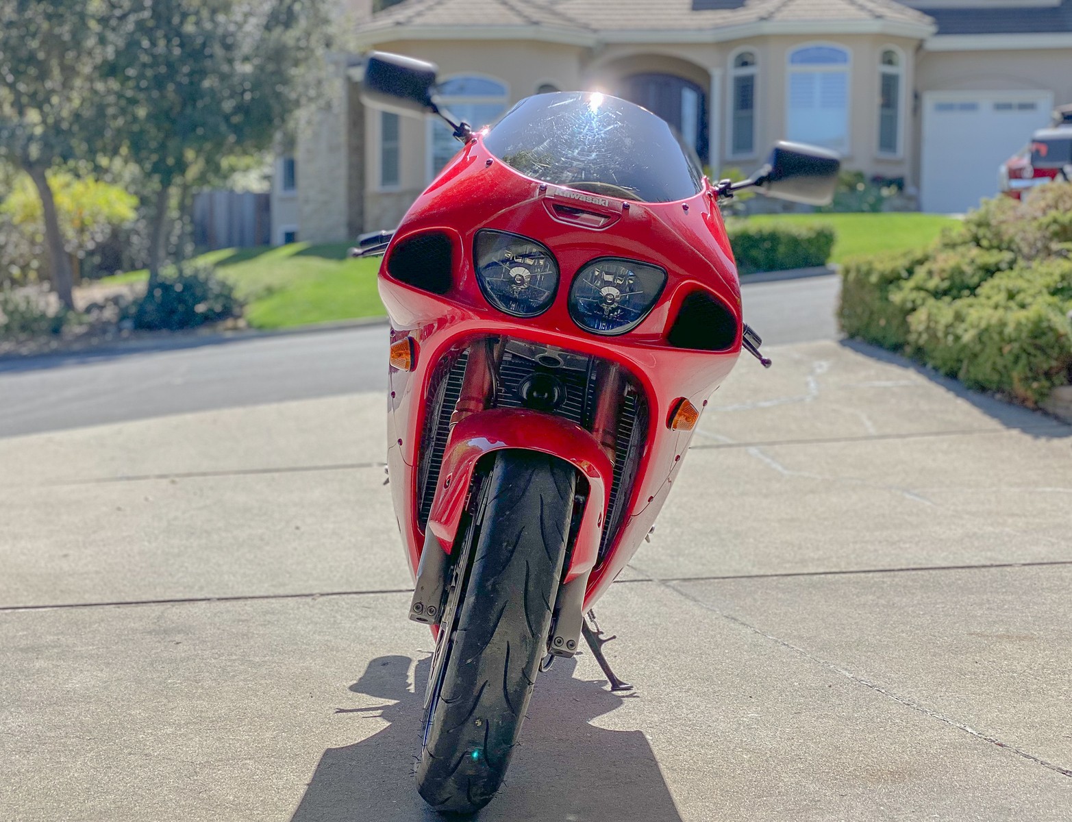 10K-Mile 1996 Kawasaki Ninja ZX-7R Is Out for CBR and Gixxer Blood 