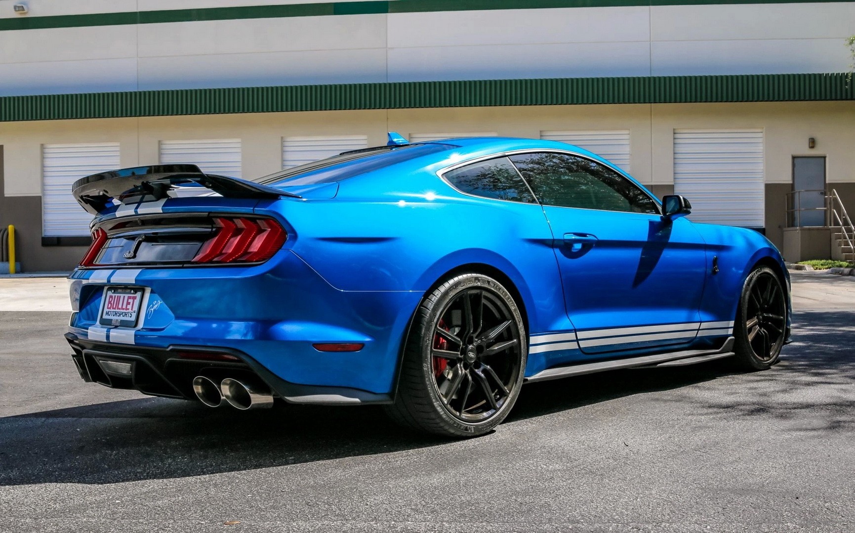 140-Mile 2020 Shelby GT500 Rocks Velocity Blue Body, Puts Down Nearly ...