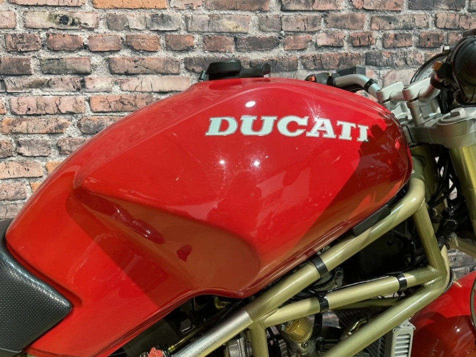 14K-Mile 1995 Ducati Monster 900 Looks Strikingly Crisp, Hosts Oodles ...