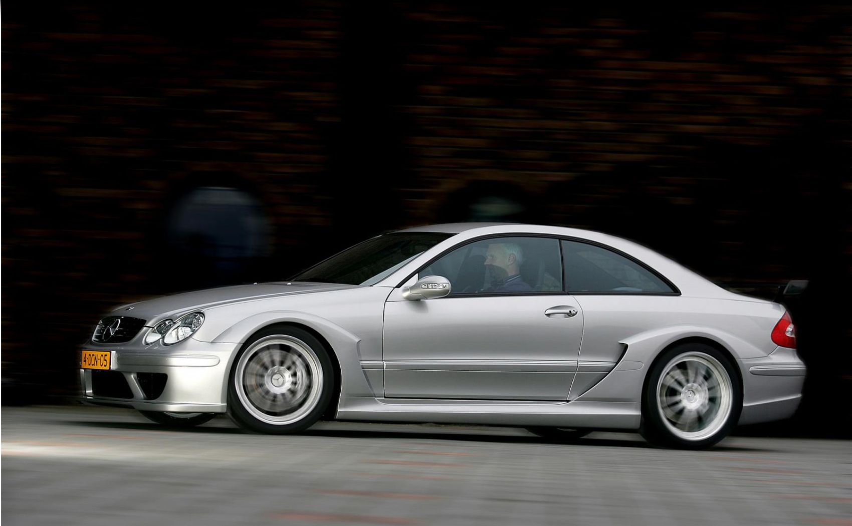 17 Years After Its Debut, the Mercedes CLK DTM AMG Is Still an Epic ...