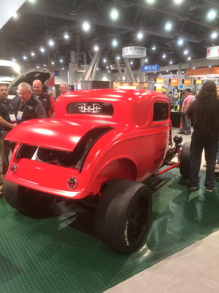 1932 Ford with Ferrari TwinTurbo V8 Somehow Looks Natural 