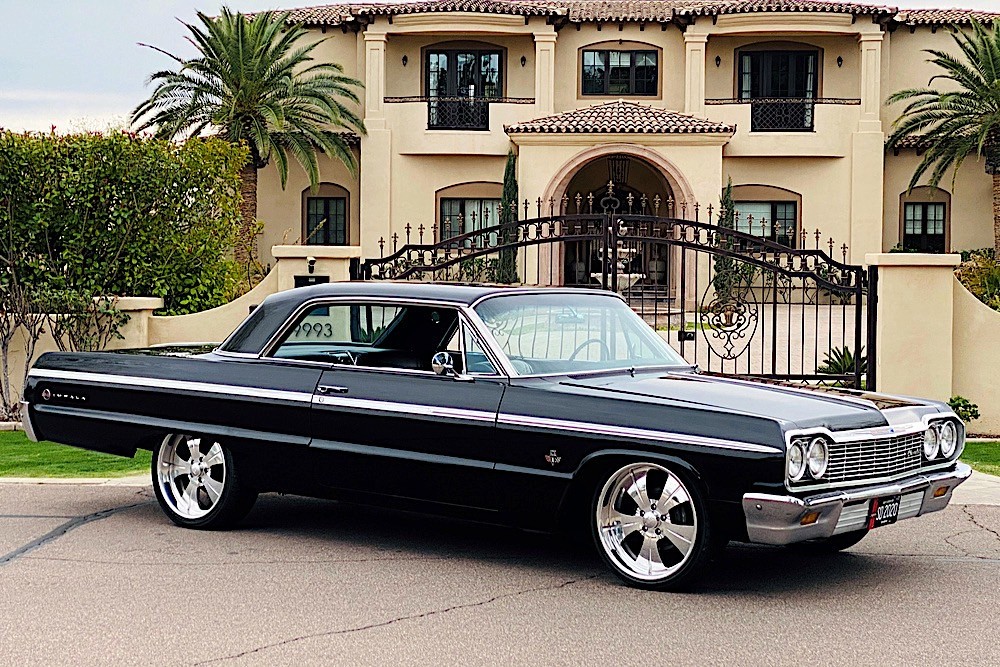 1964 Chevy Impala SS With Cranked Up Engine Sells for Change.