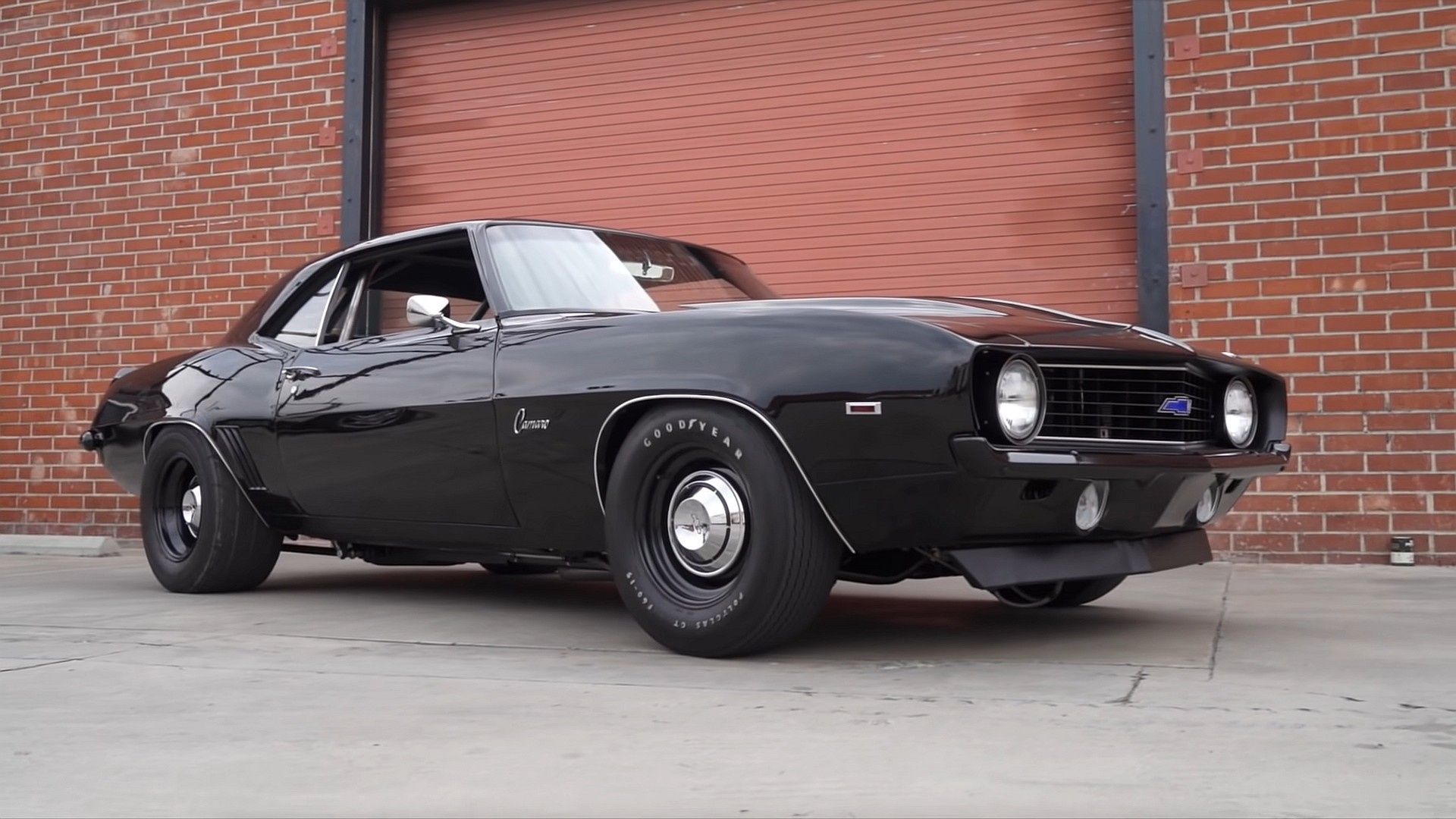 1969 Chevy Camaro Is a Deceptive Classic, Hides 700-HP, All-Motor V8 Under  the Hood - autoevolution