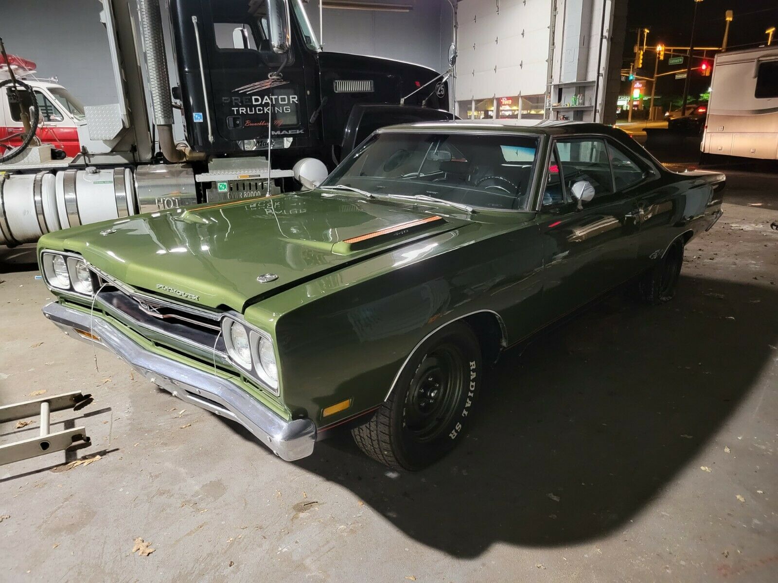 1969 Plymouth Gtx Rocks Limelight Green Color Powerful Surprise Under The Hood Autoevolution