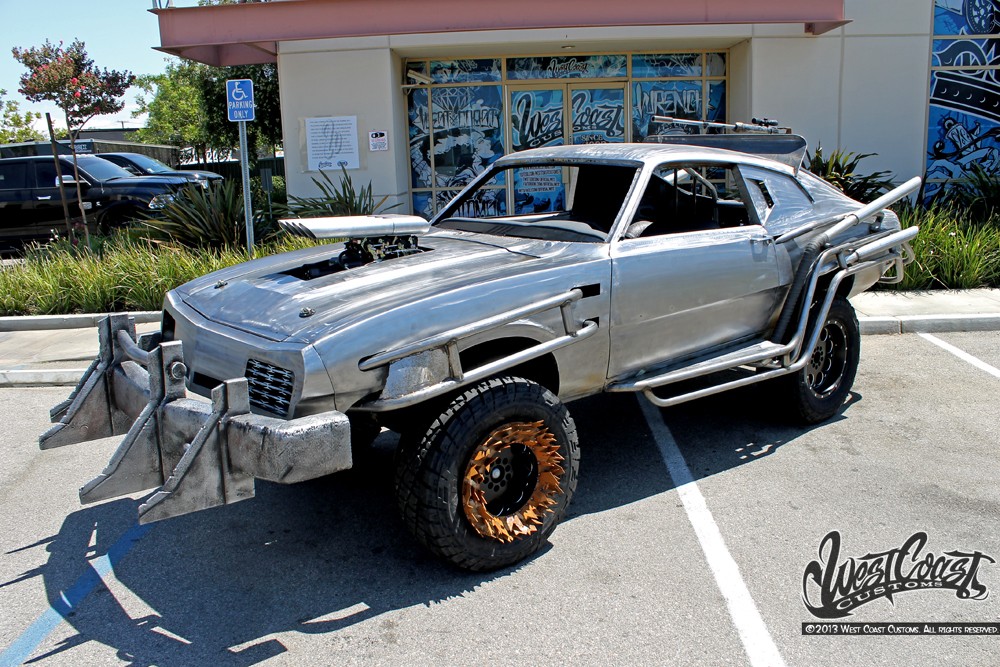2 Chainz Checks Out Mad Max Car Built by WCC to Promote the Game ...