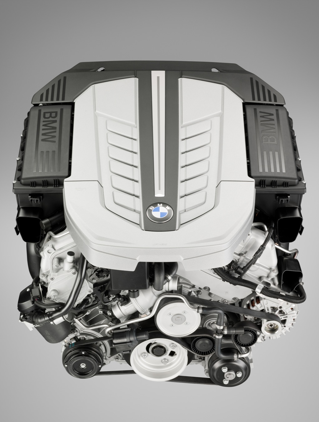 2010 BMW 7 Series 760i and 760Li Surprise Release - autoevolution