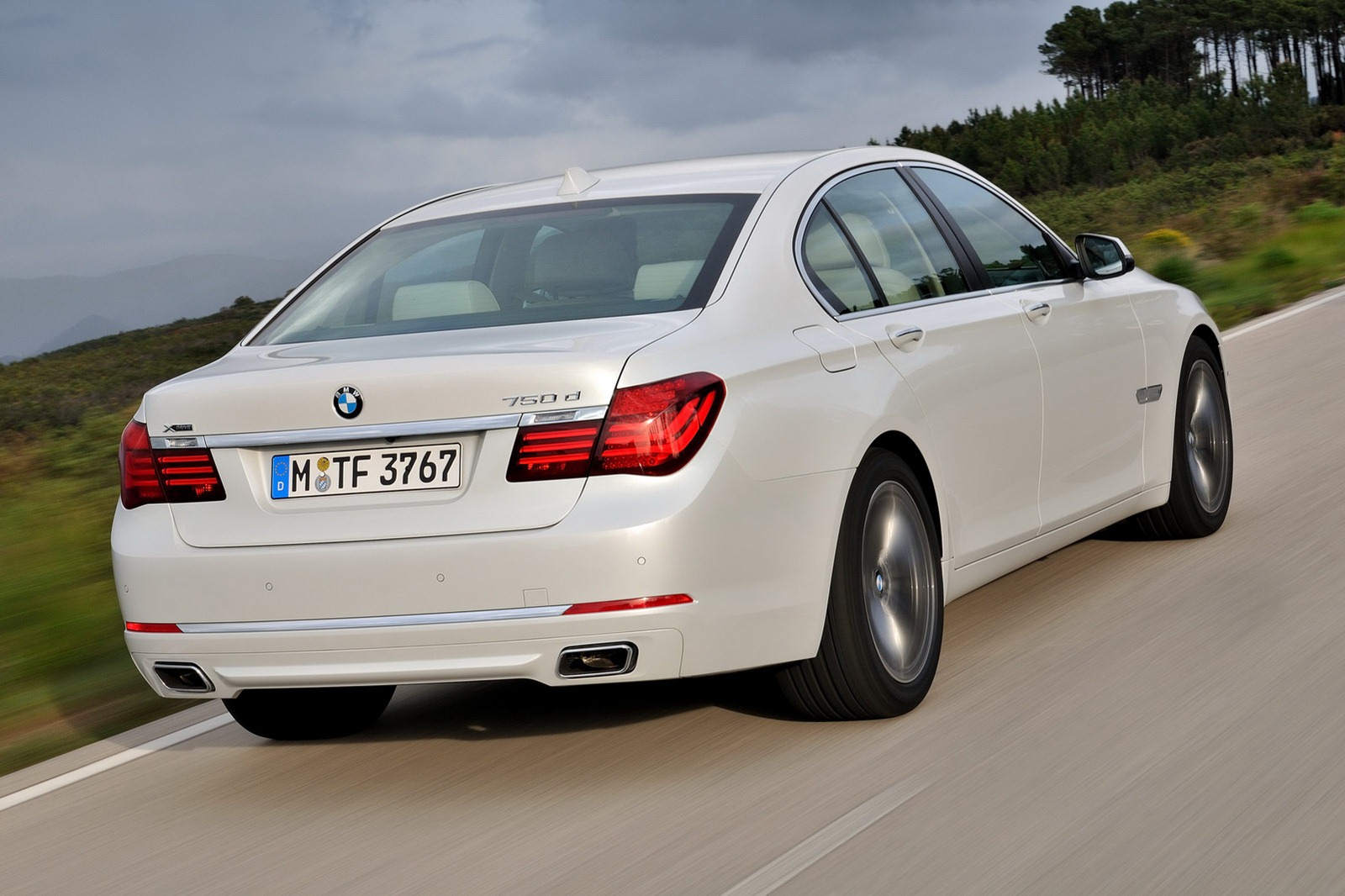 2013 BMW 7-Series Facelift Introduced - autoevolution