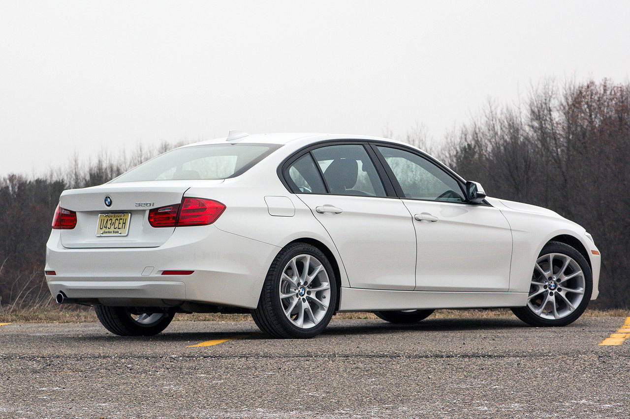 2014 BMW 320i Review by autoblog - autoevolution