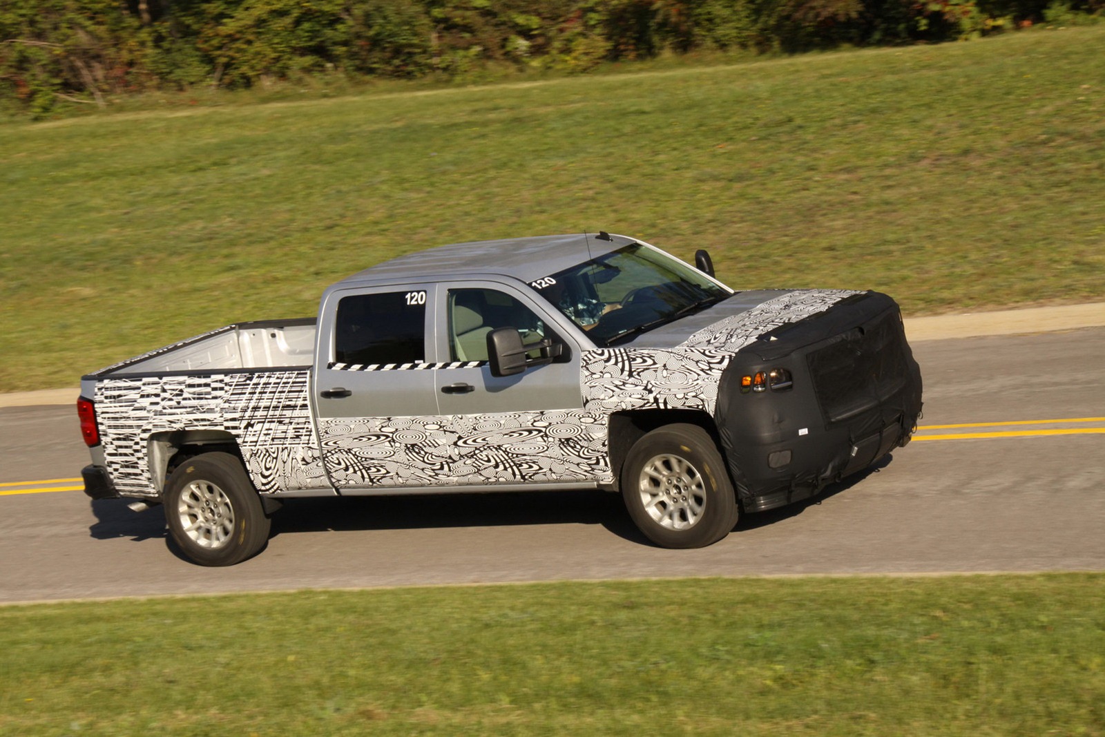 2014 Chevy Silverado Enters Final Testing, New Photo Released