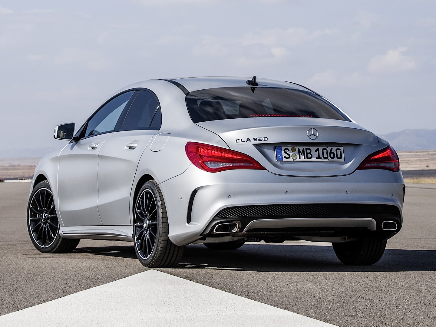 2014 MercedesBenz CLA 250 Gets Rated by The EPA autoevolution