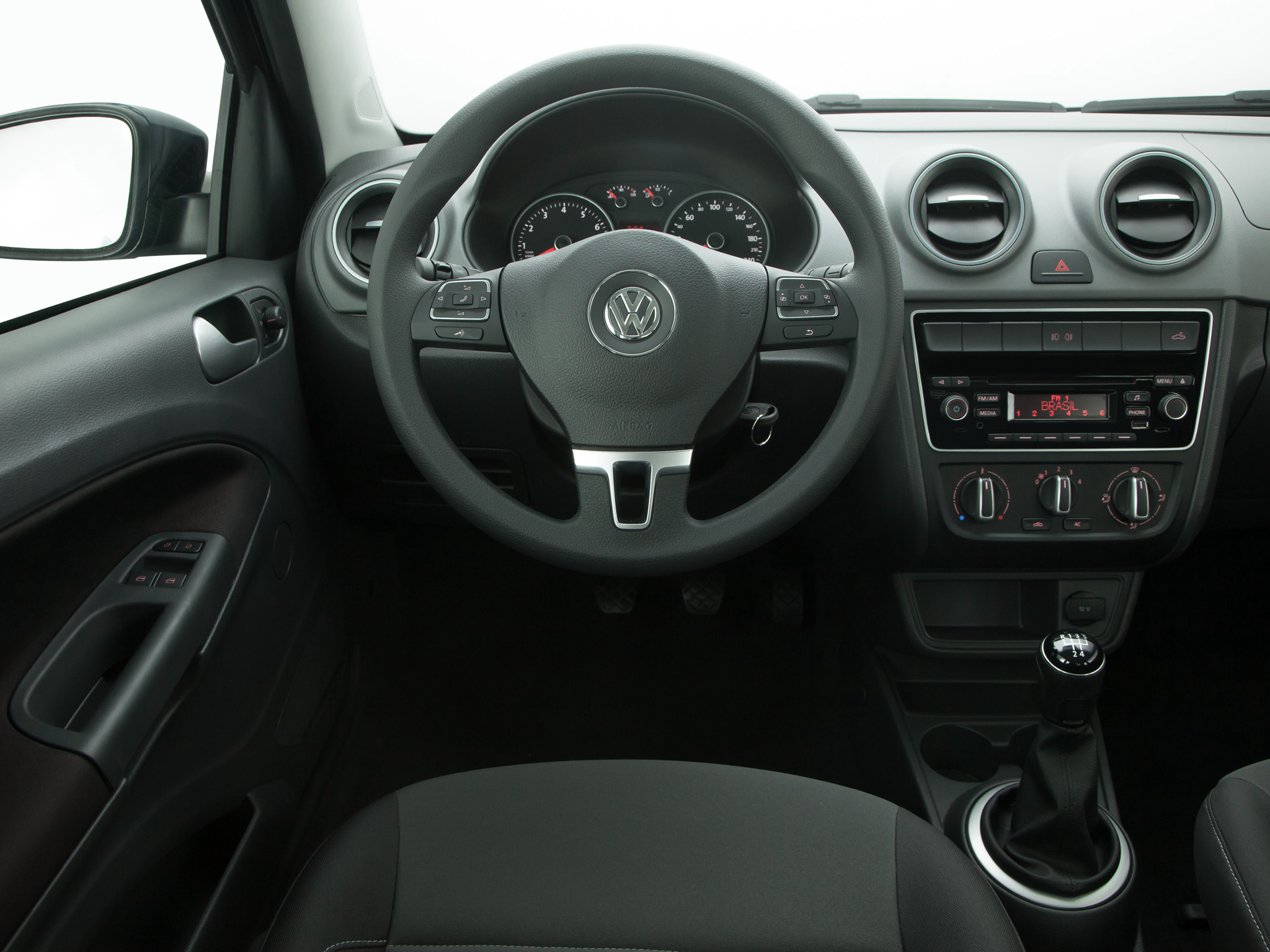 2014 Volkswagen Saveiro Cross Pickup Gets Crew Cab Version in Brazil -  autoevolution