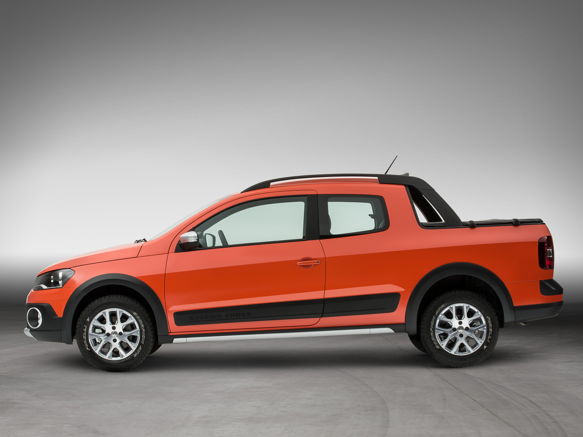 2014 Volkswagen Saveiro Cross Is a Funky Brazilian Pickup [Video] -  autoevolution