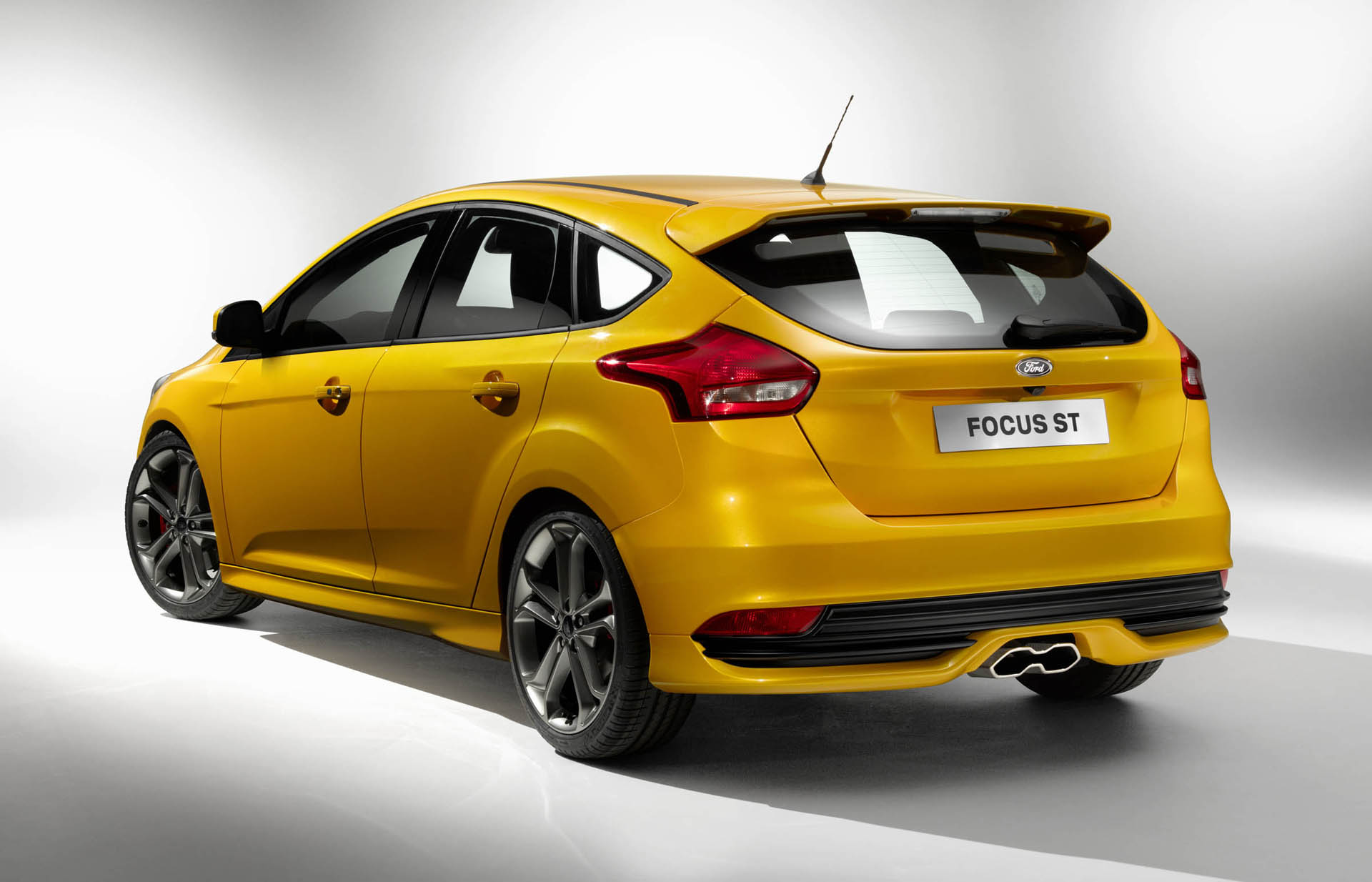 2015 Ford Focus ST Gets Better Handling, Updated Style… And a Diesel ...