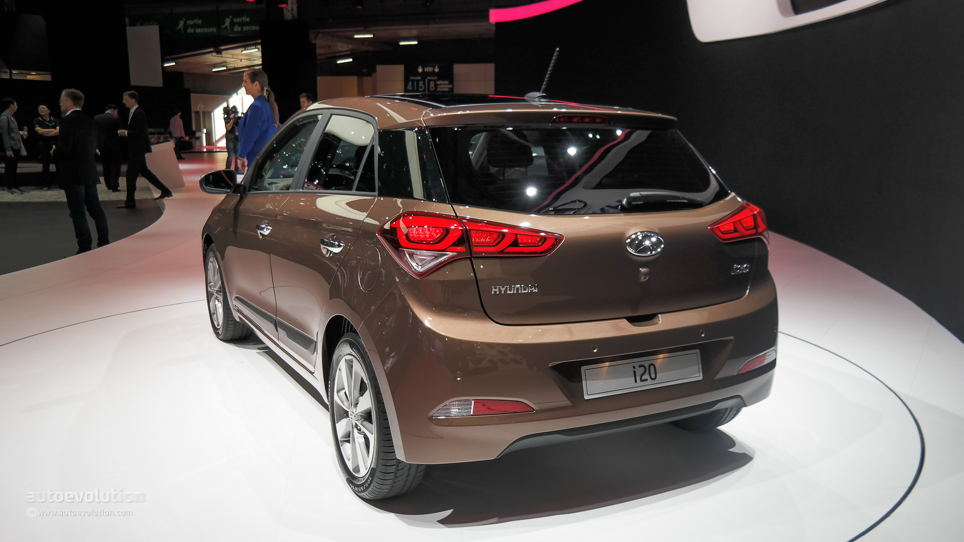 2015 Hyundai i20 Enters Production, First Deliveries Slated by Year's ...