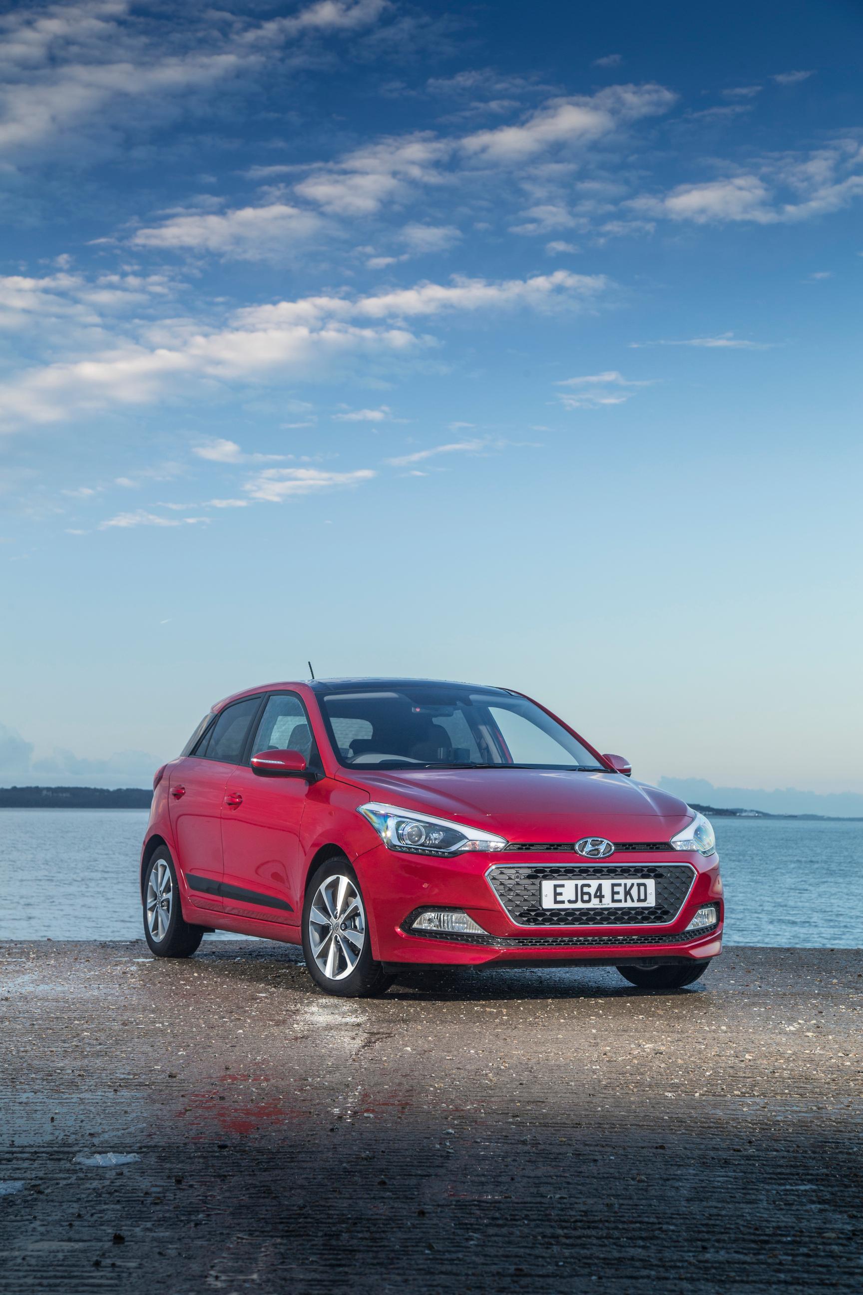 2015 Hyundai i20 Goes on Sale in Britain for Slightly Less than a VW