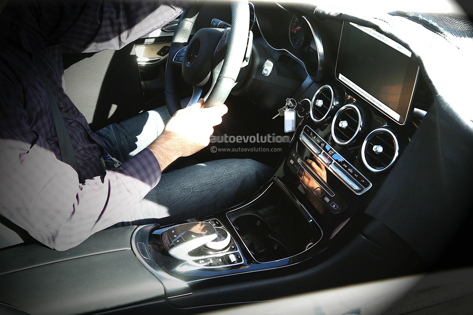 2015 Mercedes Benz Glk X205 Interior Spied Autoevolution