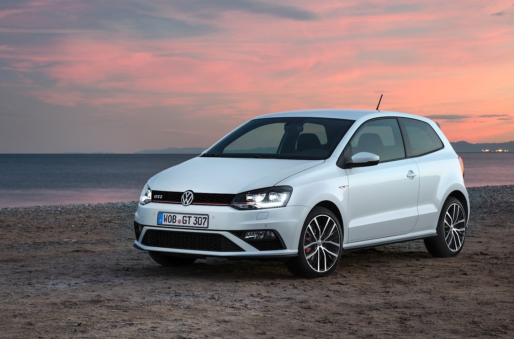 2015 Volkswagen Polo GTI (6R Facelift) New Photos and