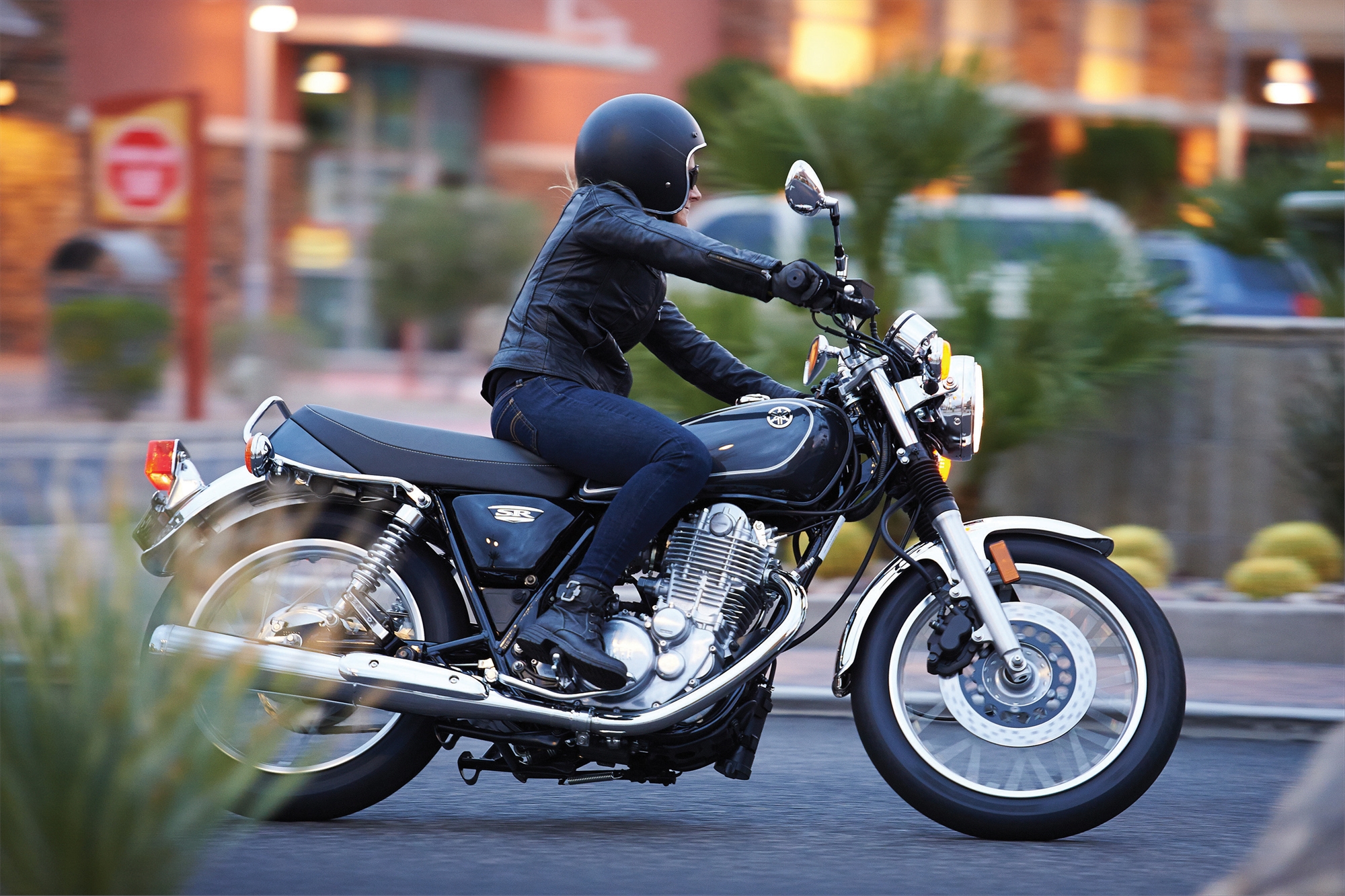 2015 Yamaha SR400 Makes It to the US in May - autoevolution