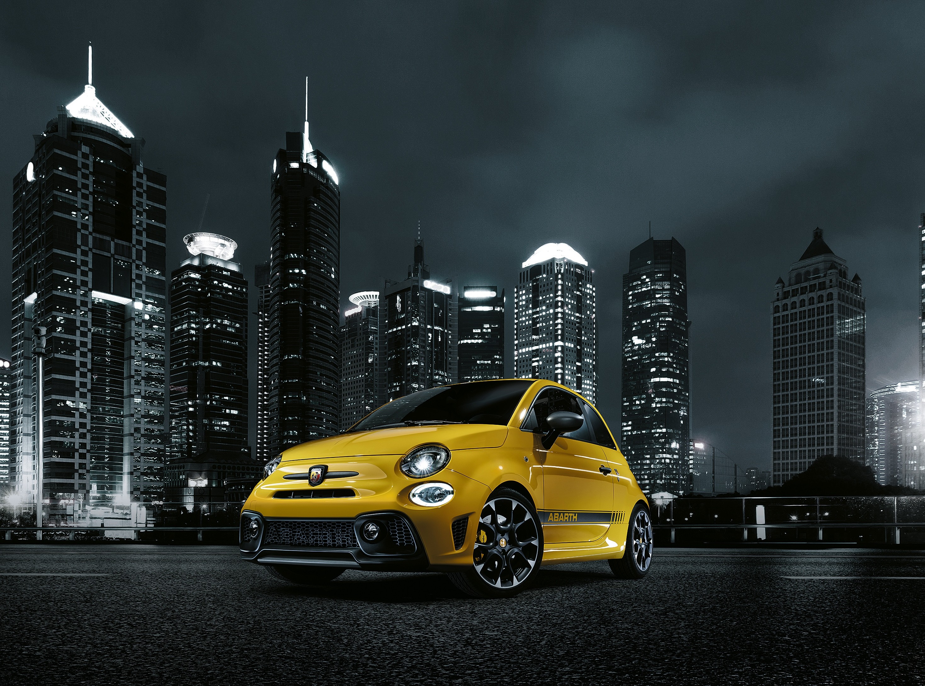 16 Abarth 595 Facelift Is Ready To Rumble Autoevolution