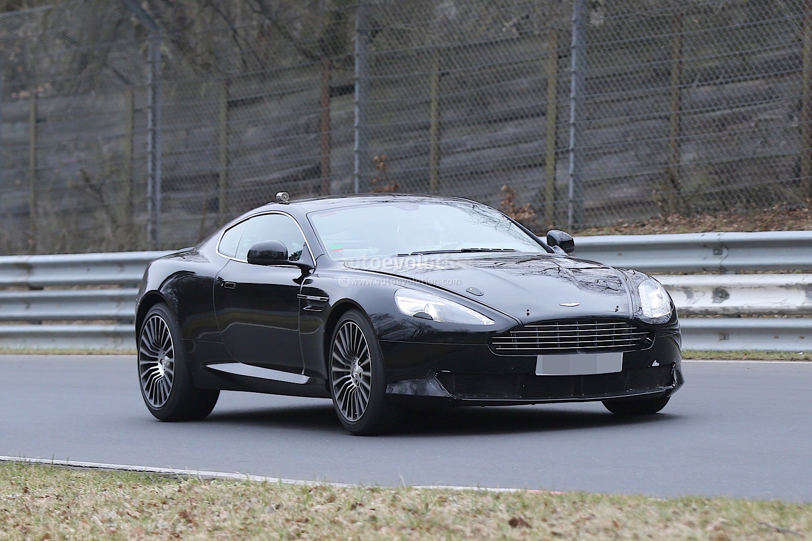 2016 Aston Martin DB9 Spied, It’s Powered By an Atmospheric V12 Engine