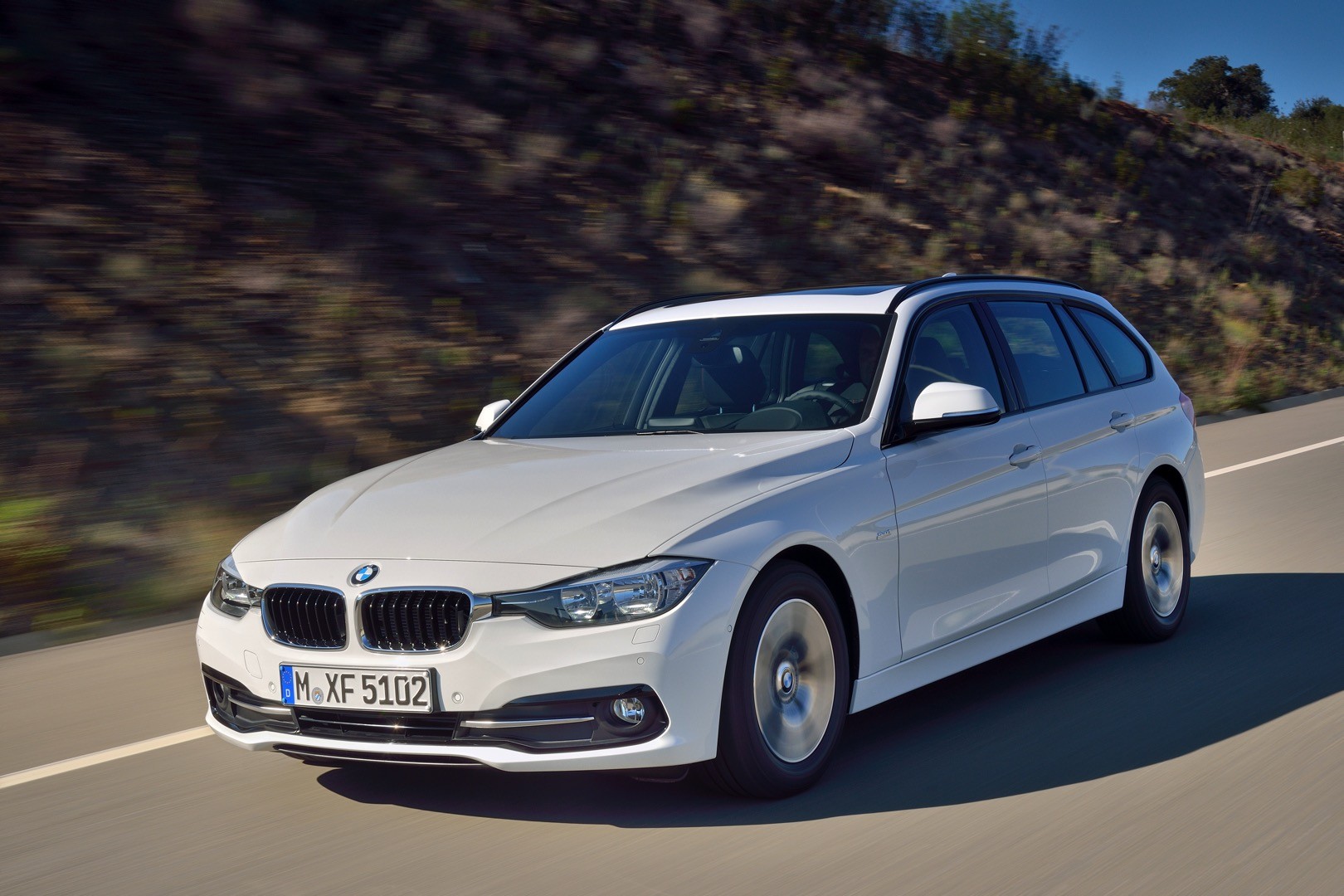 2016 BMW 3 Series Facelift Officially Unveiled with New