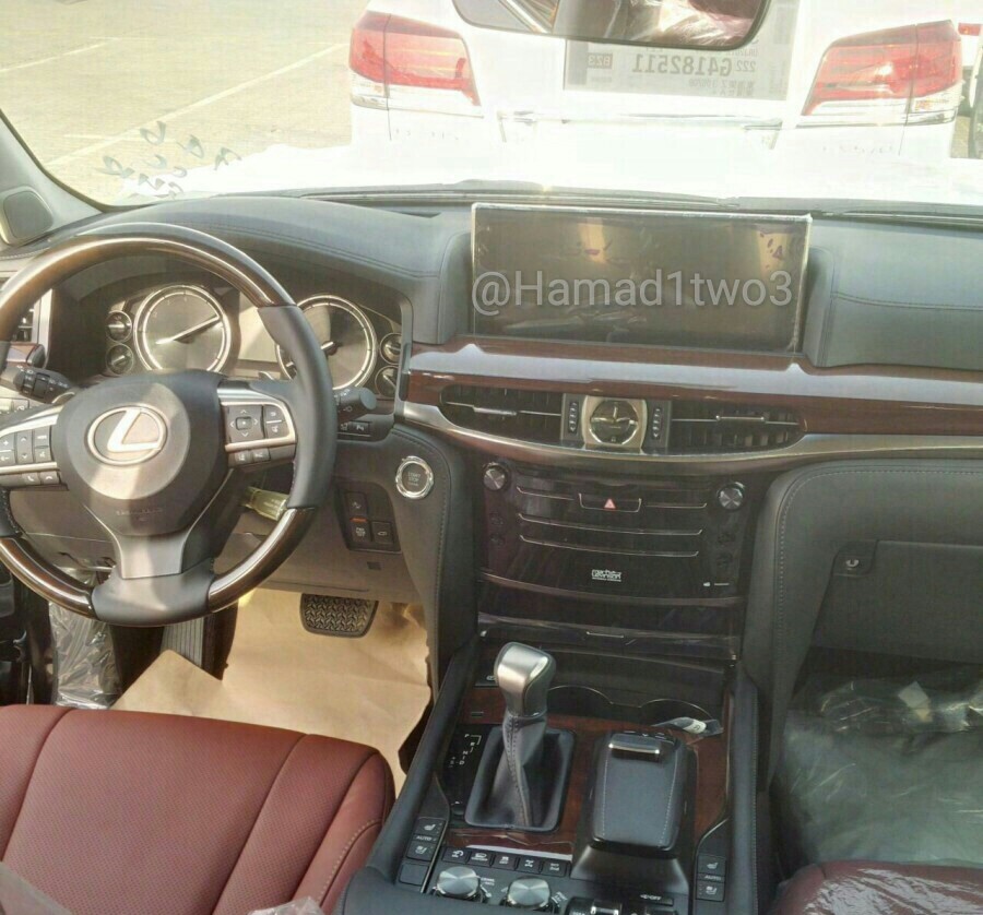 16 Lexus Lx 570 Facelift Spied In The Middle East With Redesigned Interior Autoevolution