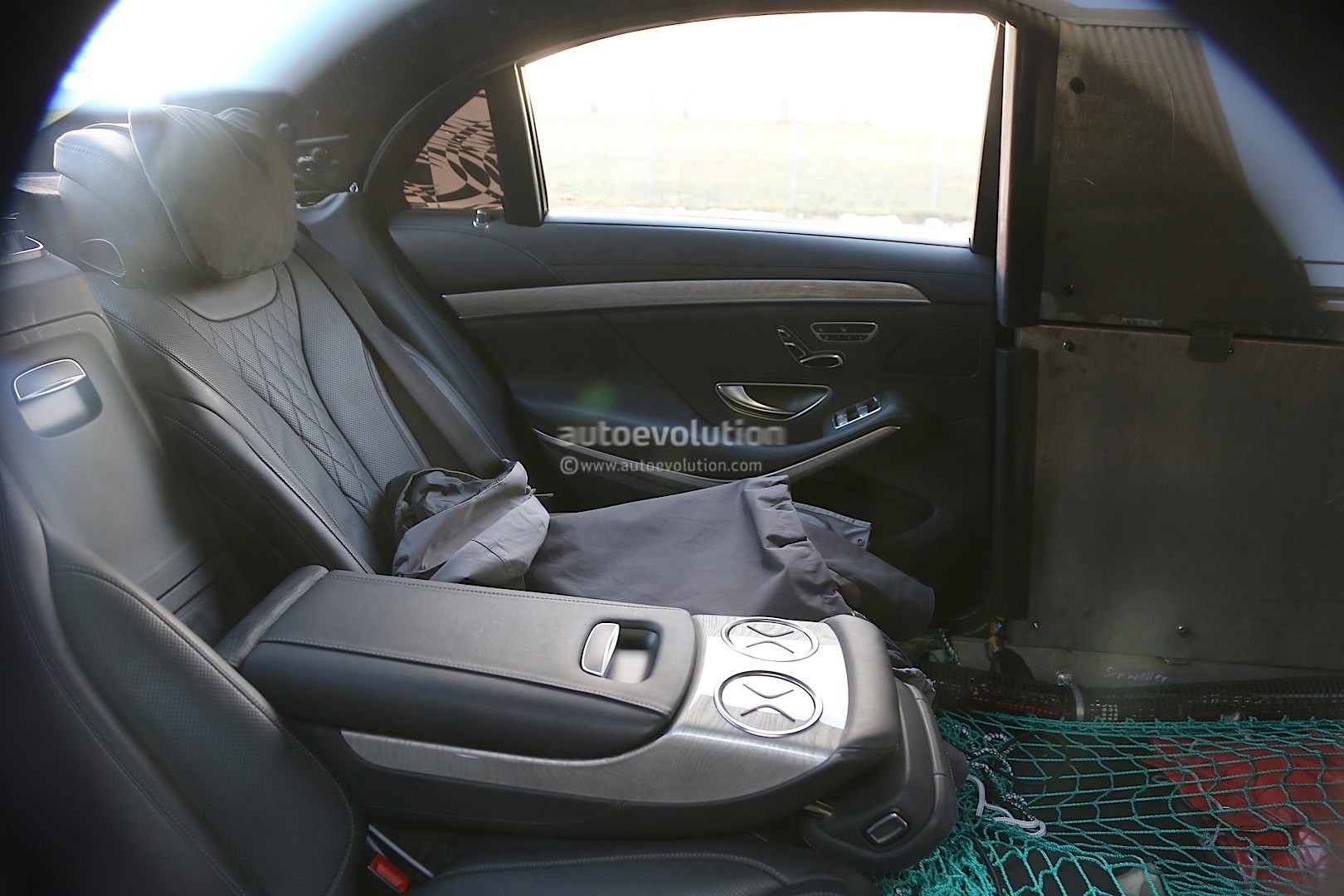 2016 Mercedes Benz S600 Pullman Interior Spyshots Show