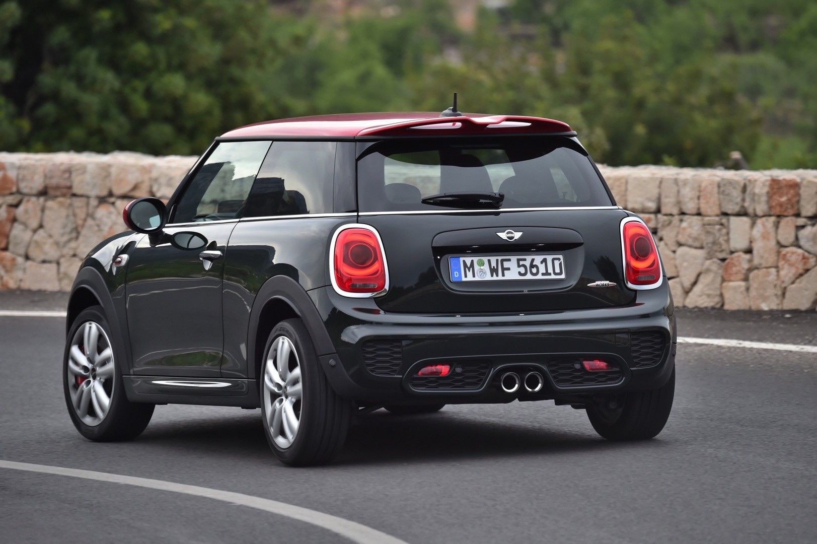 2016 MINI JCW Gets Detailed and First Reviews - autoevolution