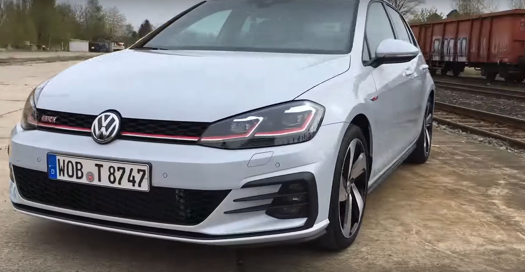 2017/2018 Golf GTI Does Fuel Consumption Test, Exhaust Sound Check