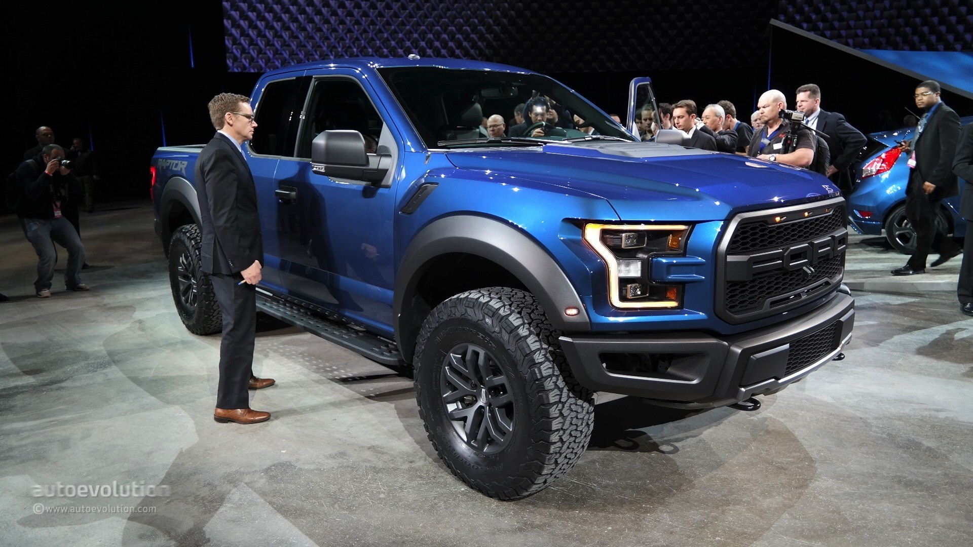 2022 Ford F 150 Raptor Debuts at Detroit Feels More 