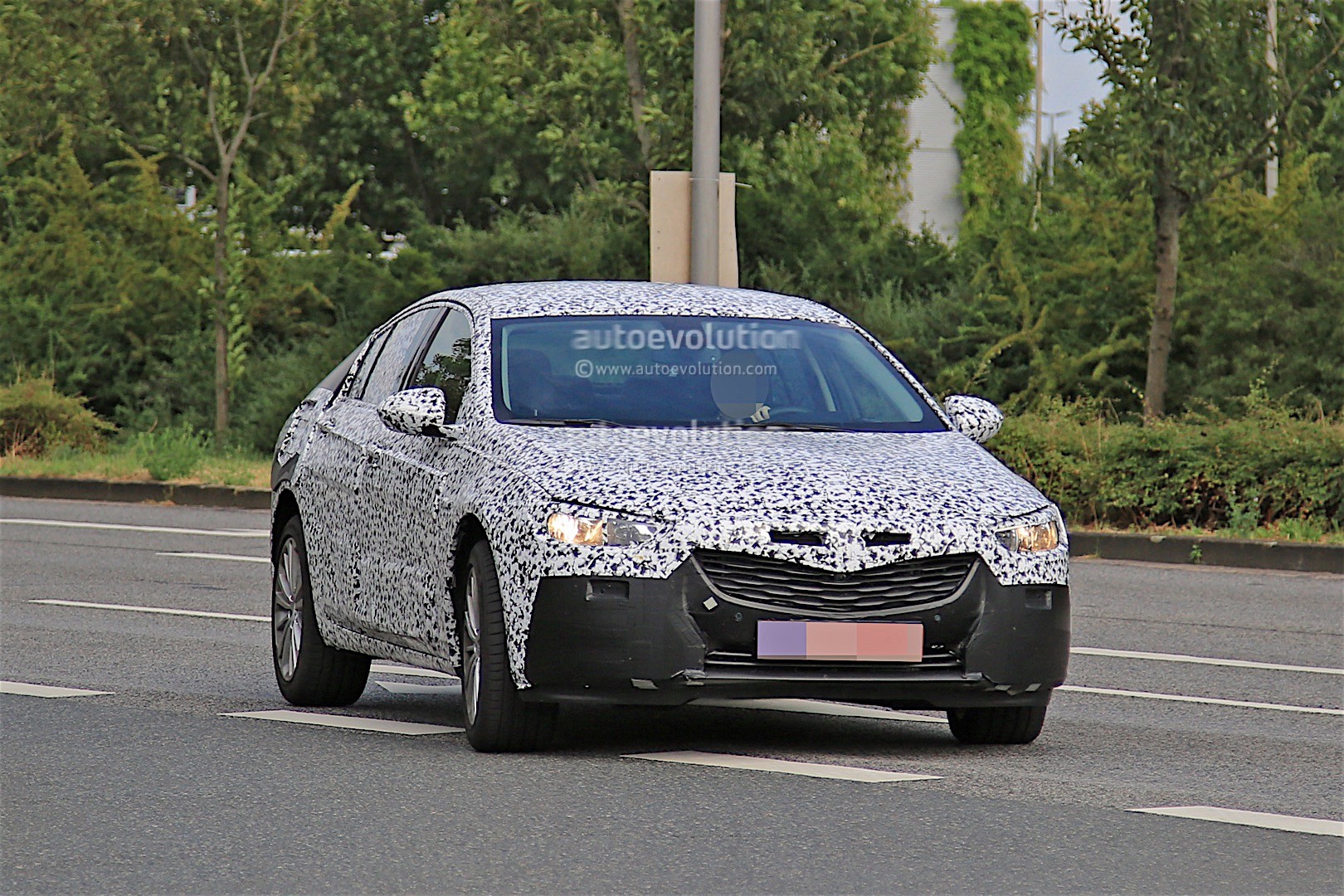 2017 Opel Insignia Spied With Less Camouflage, Expect To See It Unveiled  Soon - autoevolution