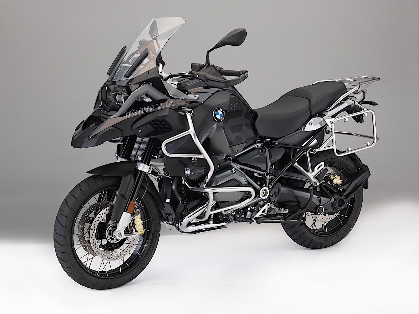 Almost all 2018 BMW Motorcycles Get Updates - autoevolution