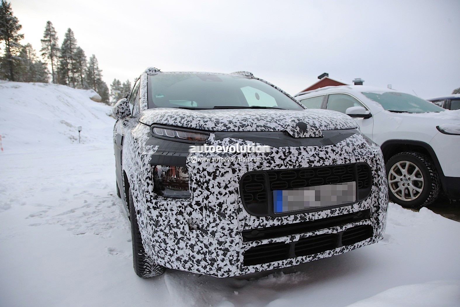 2018 Citroen C3 Picasso Makes a Snowy Appearance Before Official ...
