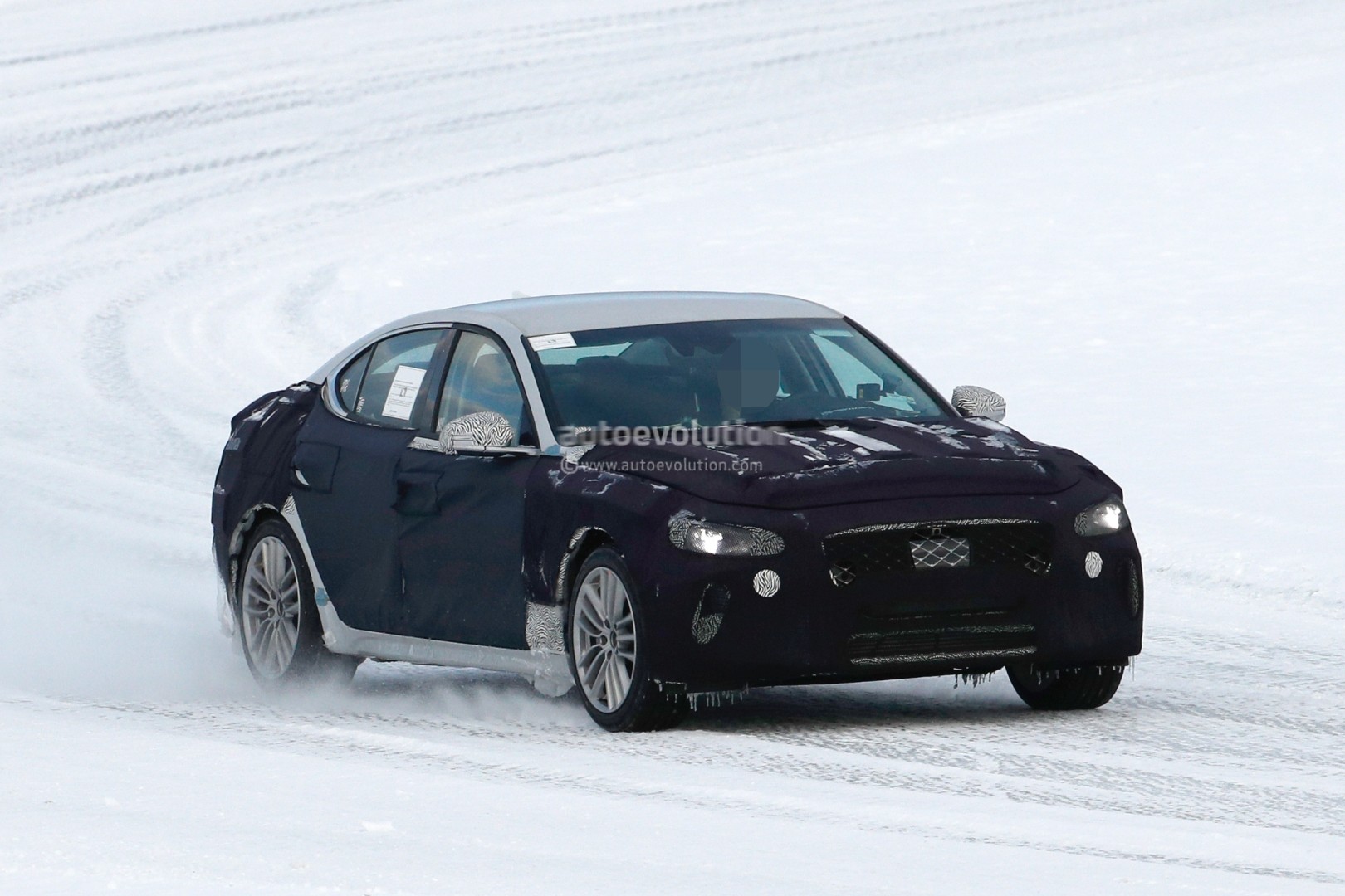 2017 - [Genesis] G70 2018-genesis-g70-spied-out-for-bmw-blood_2
