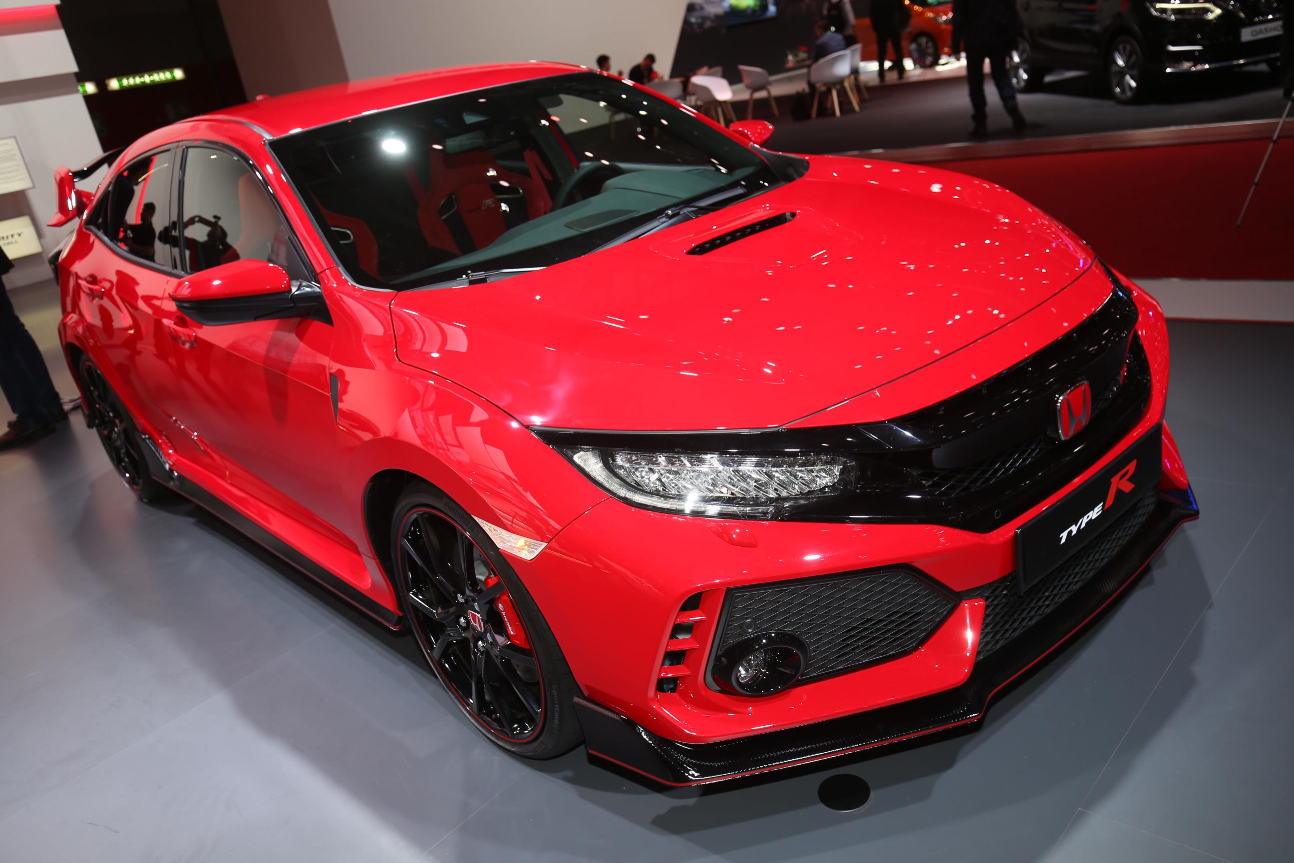 2018 Honda Civic Type R Makes Production Debut in Geneva