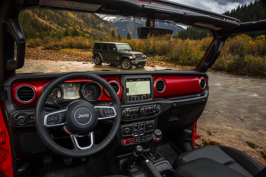2018 Jeep Wrangler JL Interior Revealed with Colorful Trim and Larger  Display - autoevolution