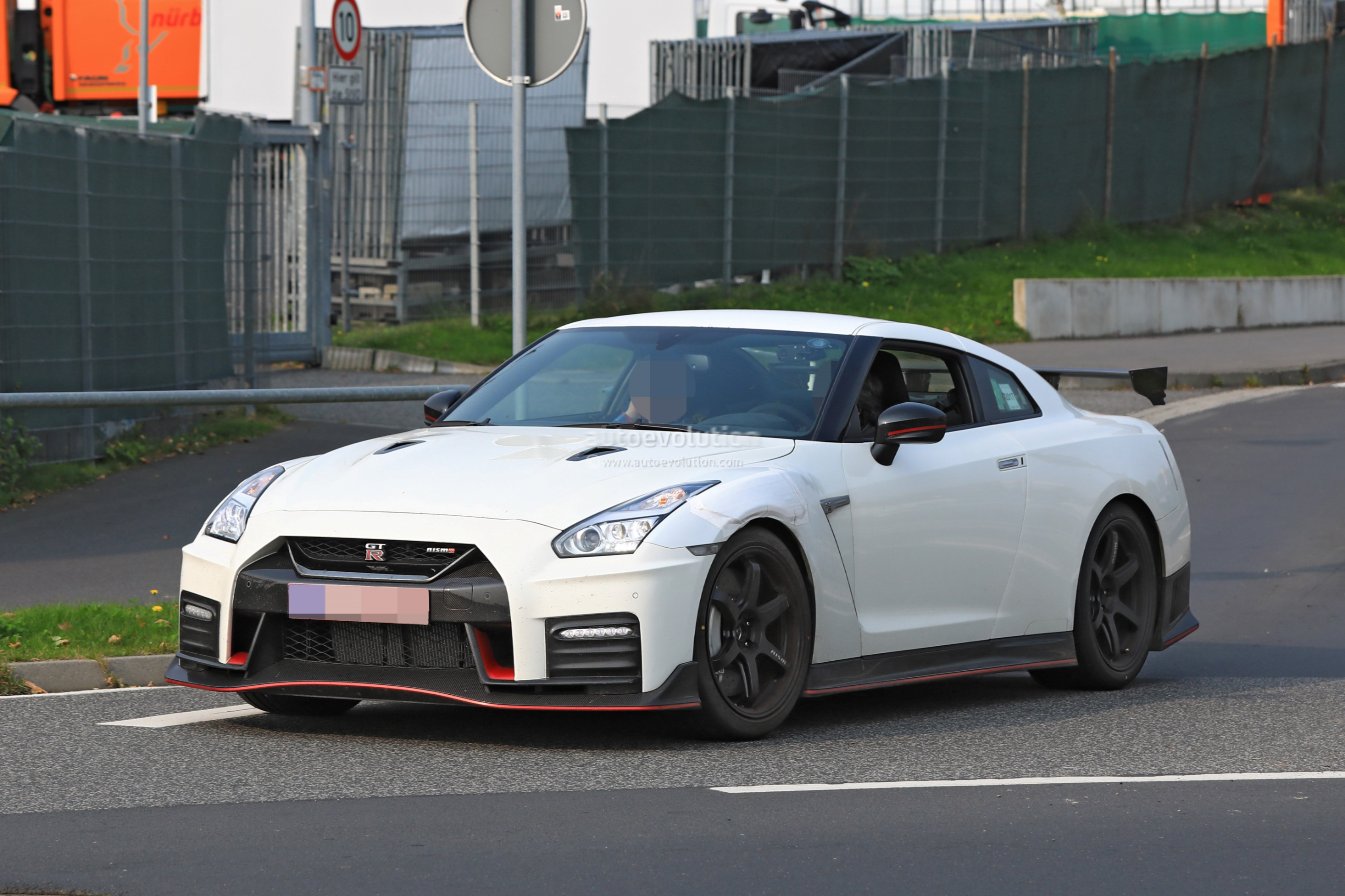 2018 Nissan Gt R Nismo Spied With Different Brakes And Camouflaged