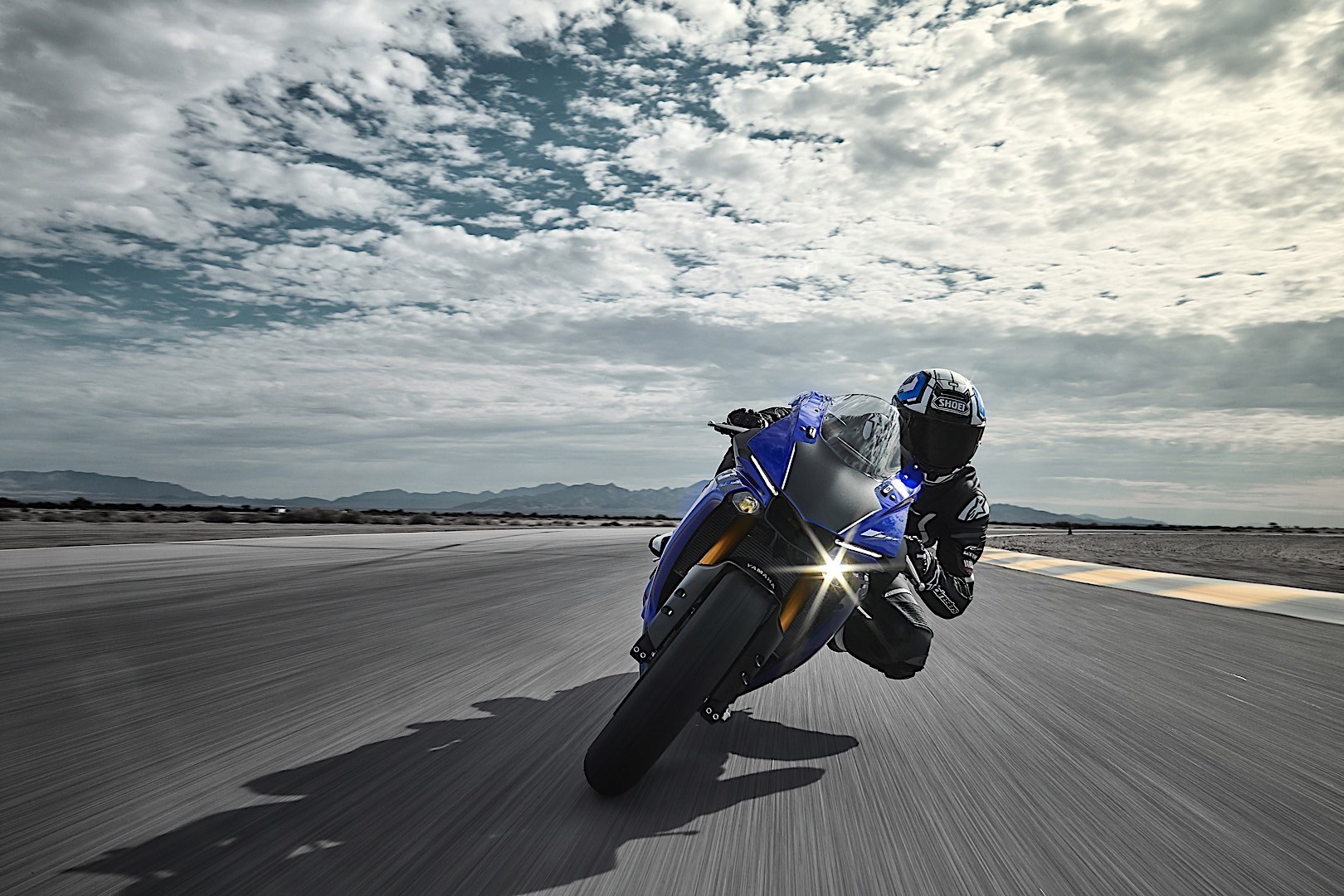 Yamaha YZF-R1M and YZF-R1 Get Performance Upgrades For 2018 - autoevolution